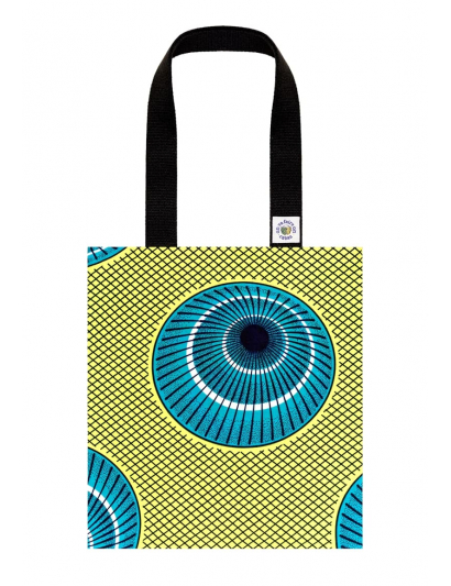 Un tote bag réversible ? Oui, et toujours aussi solaire ! Le compagnon idéal pour un été stylé.
